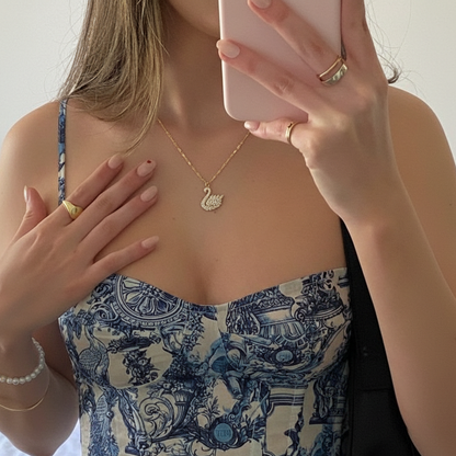 Vanila Swan Pendant