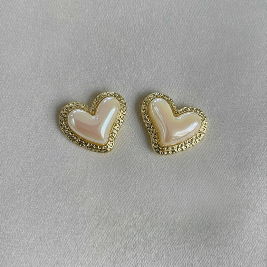 Vanilla Heart Studs