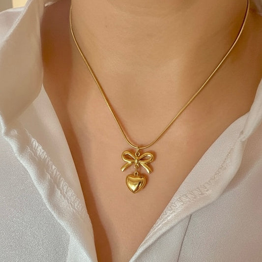 Dainty Bow Necklace
